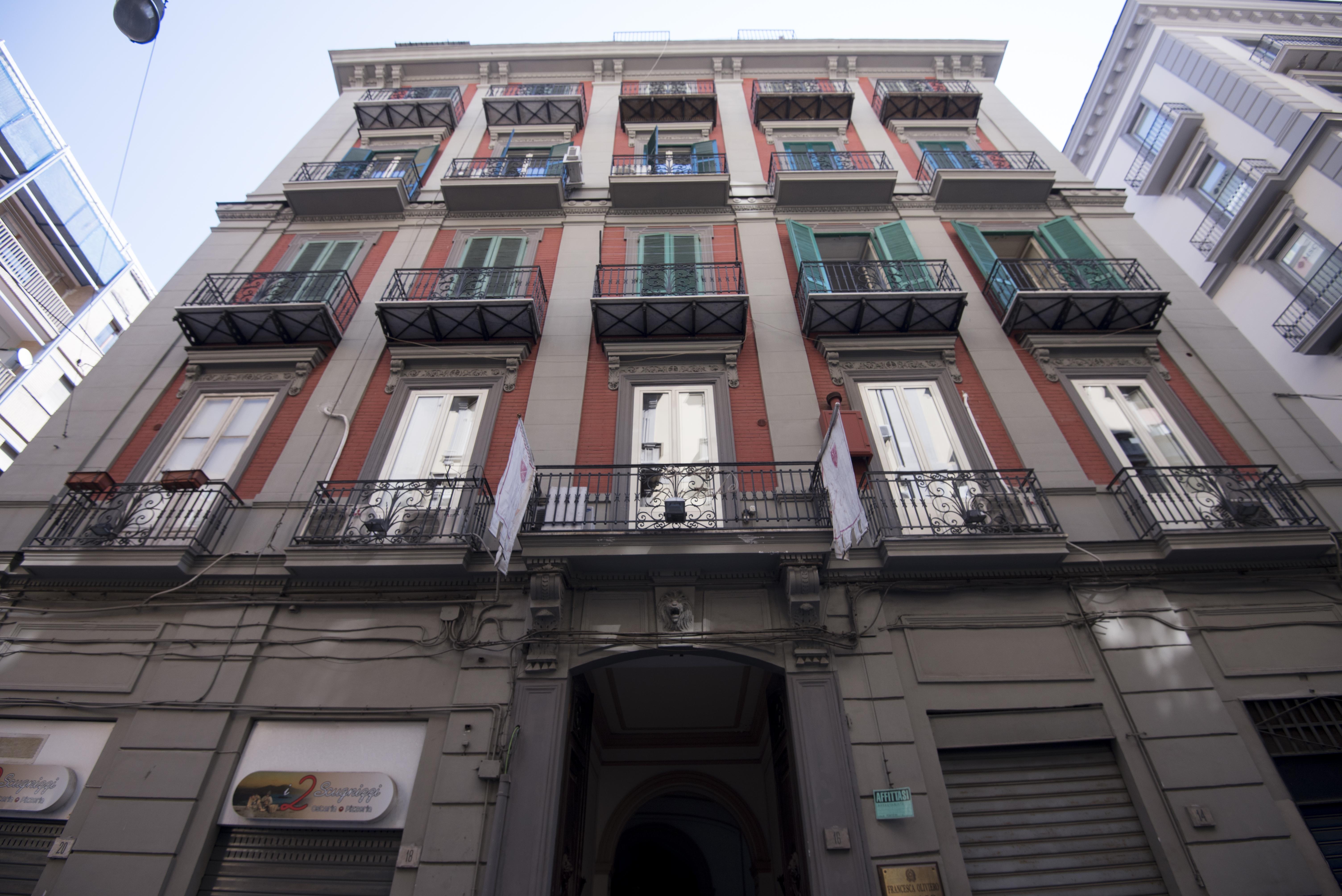 Schilizzi Hotel Napoli Bagian luar foto