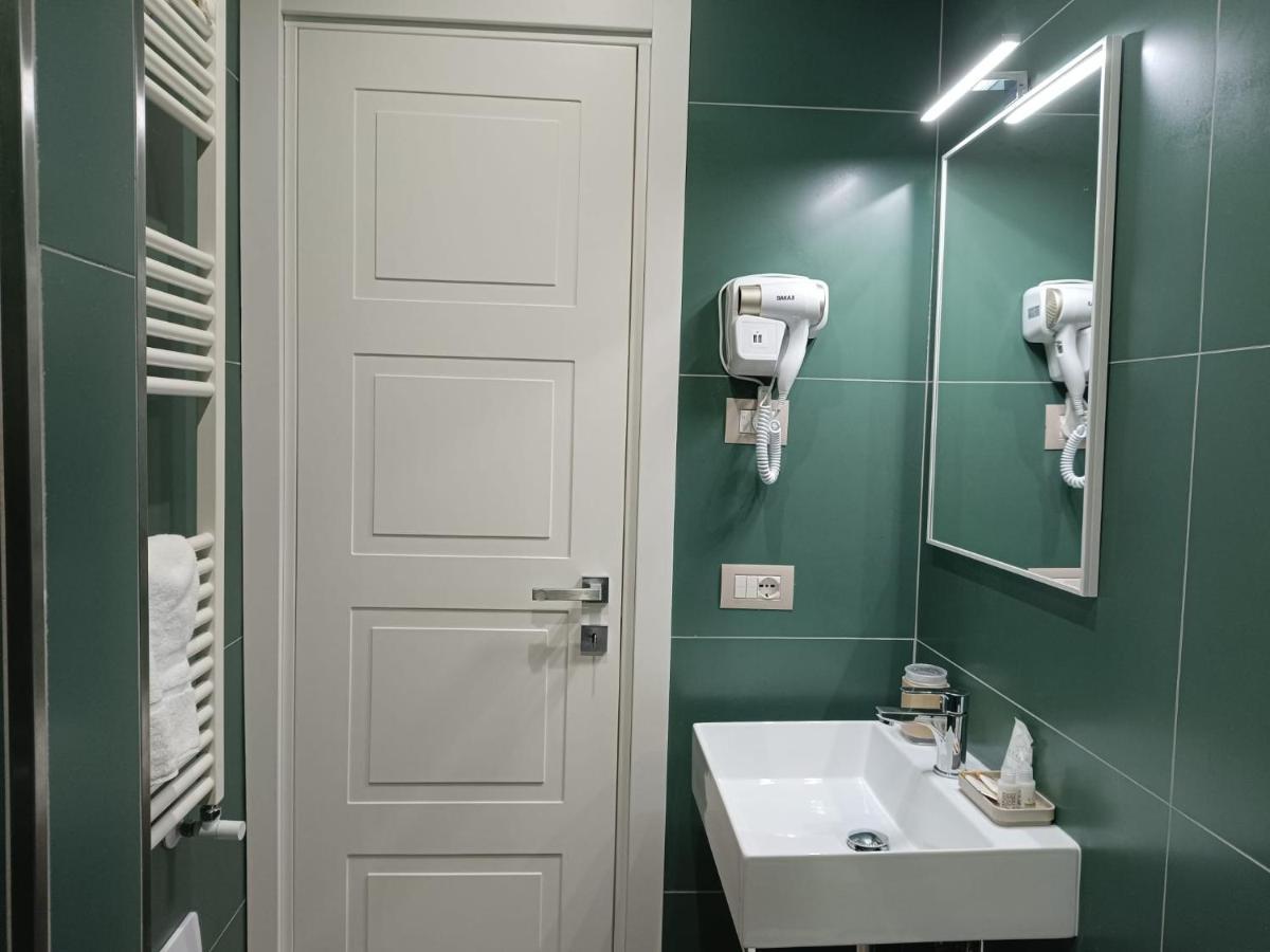Schilizzi Hotel Napoli Bagian luar foto