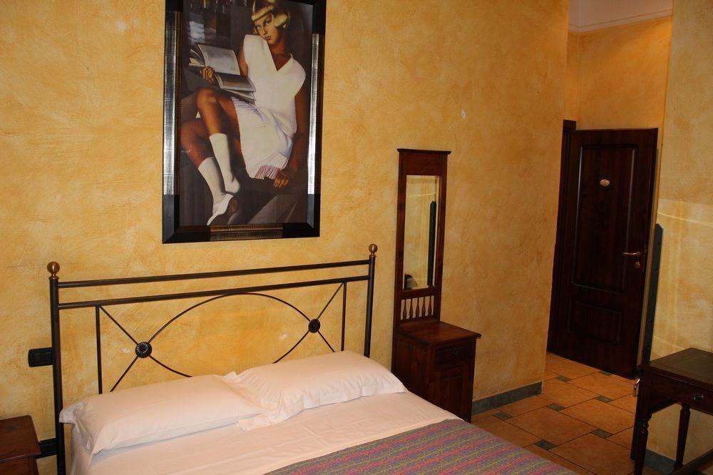 Schilizzi Hotel Napoli Bagian luar foto